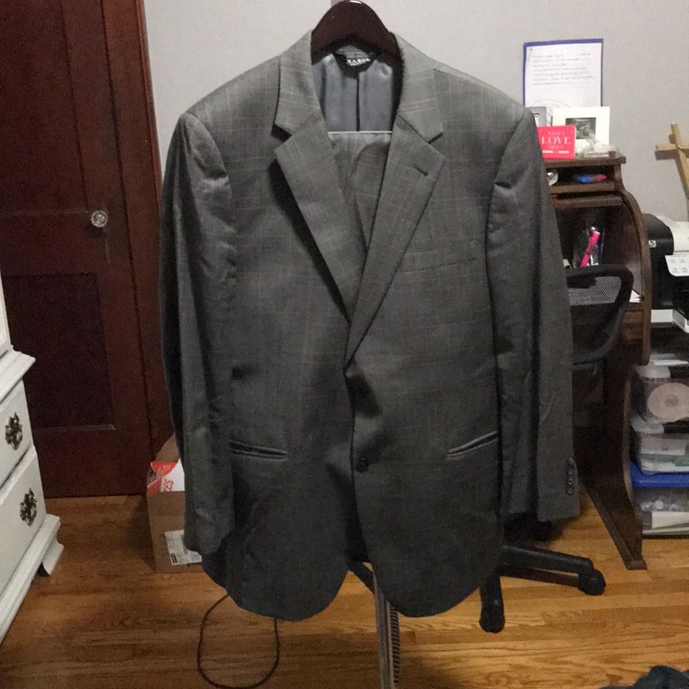 Jos A Bank men suit - jacket 44R pants waist 36
